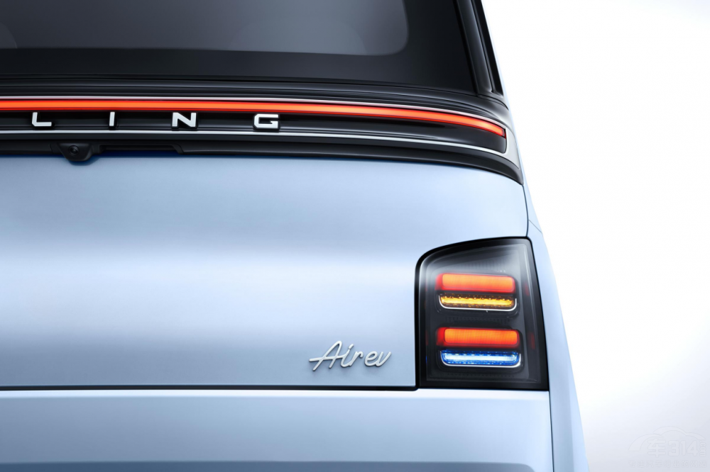 做斜杠青年 五菱Airev晴空帶我下班搞副業(yè) 做斜杠青年 五菱Airev晴空帶我下班搞副業(yè)