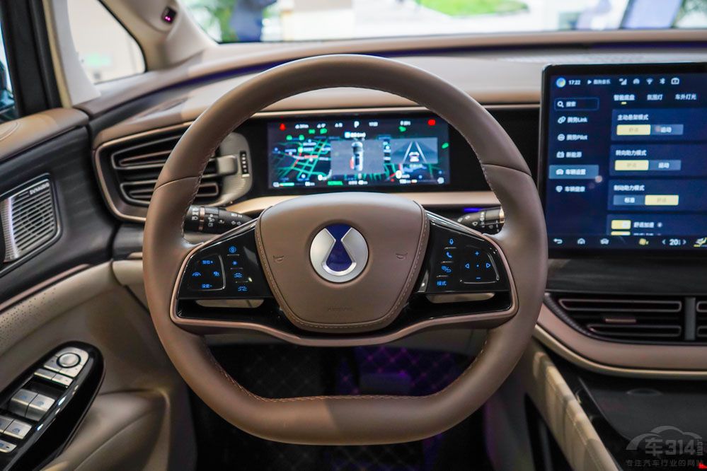 國(guó)內(nèi)豪華MPV市場(chǎng)內(nèi)卷 騰勢(shì)D9對(duì)比極氪009 國(guó)內(nèi)豪華MPV市場(chǎng)內(nèi)卷 騰勢(shì)D9對(duì)比極氪009