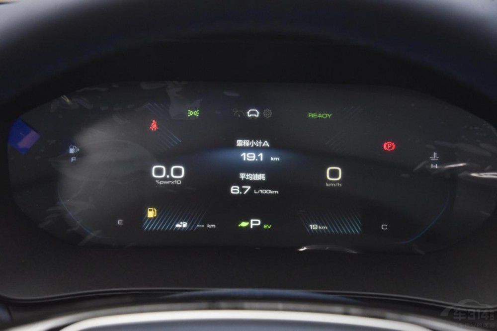 從單一走向全面 解析五菱凱捷混動鉑金版 從單一走向全面 解析五菱凱捷混動鉑金版