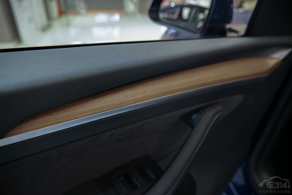 ȫ͌õČQ˹Model YȱCR-V