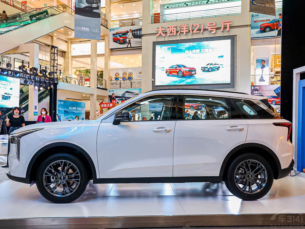 自主與合資的對(duì)決 奔騰T55對(duì)比本田繽智 自主與合資的對(duì)決 奔騰T55對(duì)比本田繽智