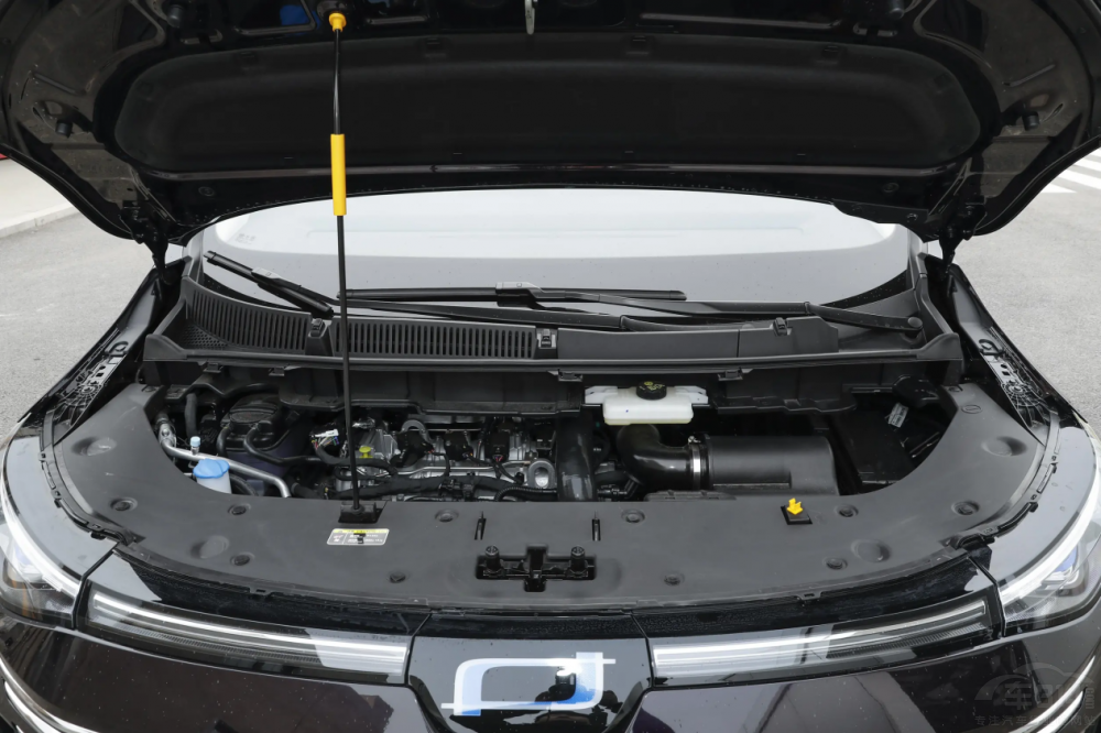 布局中高端MPV市場(chǎng) 一汽奔騰M9實(shí)力如何 布局中高端MPV市場(chǎng) 一汽奔騰M9實(shí)力如何