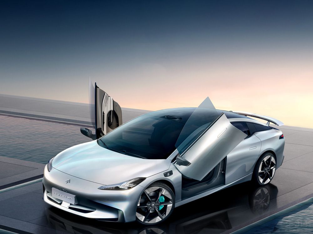 仰望U8領(lǐng)銜 盤點(diǎn)上海車展上最貴的三款車 仰望U8領(lǐng)銜 盤點(diǎn)上海車展上最貴的三款車