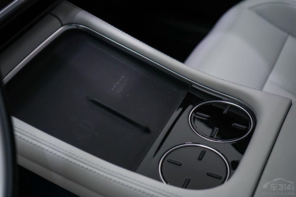 小鵬P7i升級明顯 小鵬P7i升級明顯