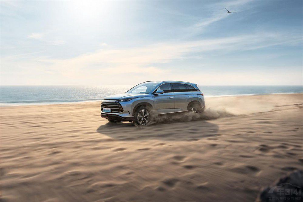 25萬(wàn)預(yù)算 護(hù)衛(wèi)艦07和榮放雙擎E+誰(shuí)更出色 25萬(wàn)預(yù)算 護(hù)衛(wèi)艦07和榮放雙擎E+誰(shuí)更出色