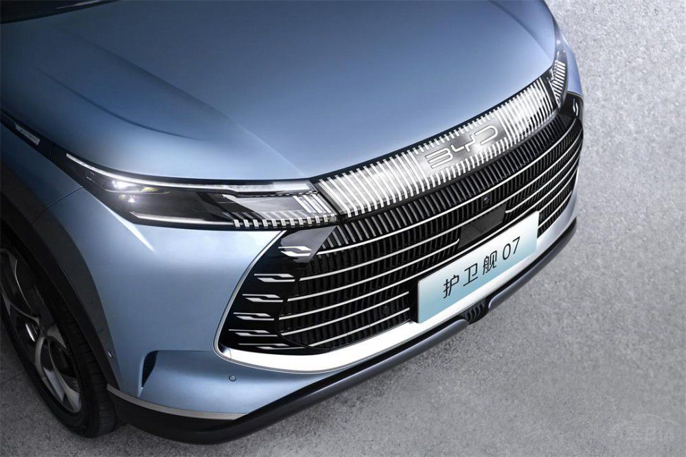 25萬(wàn)預(yù)算 護(hù)衛(wèi)艦07和榮放雙擎E+誰(shuí)更出色 25萬(wàn)預(yù)算 護(hù)衛(wèi)艦07和榮放雙擎E+誰(shuí)更出色