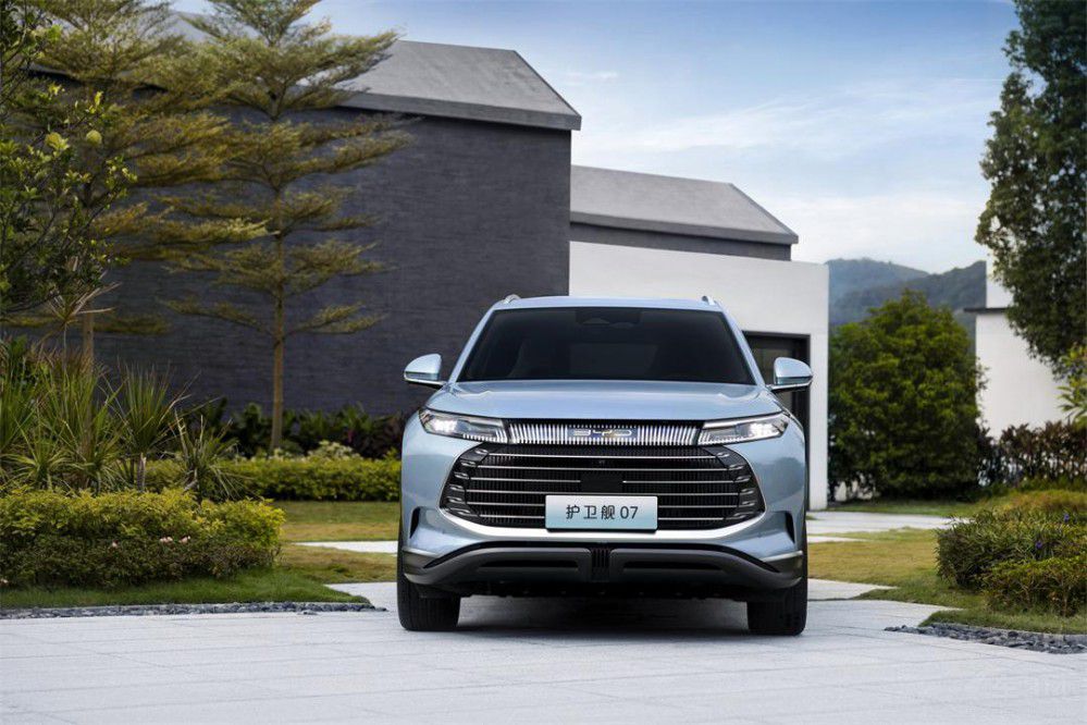 25萬(wàn)預(yù)算 護(hù)衛(wèi)艦07和榮放雙擎E+誰(shuí)更出色 25萬(wàn)預(yù)算 護(hù)衛(wèi)艦07和榮放雙擎E+誰(shuí)更出色