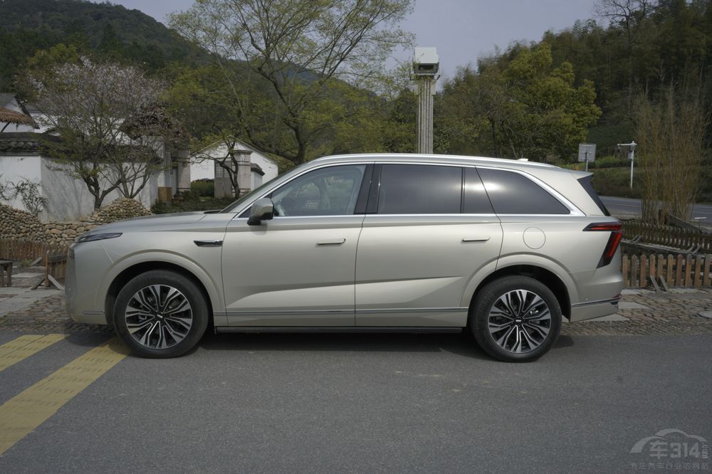 {(ln)ɽDHT-PHEVI(lng) ذSUVu