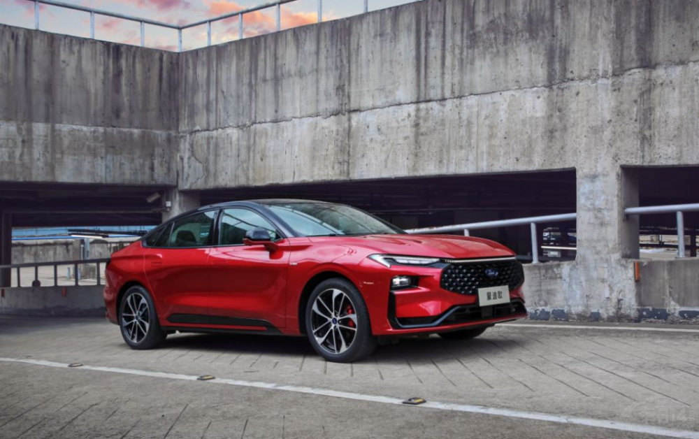 B級車的決賽圈 新一代蒙迪歐對比新款雅閣 B級車的決賽圈 新一代蒙迪歐對比新款雅閣