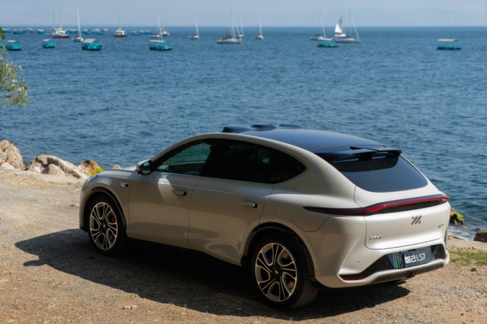 9I(lng)Pc(din)2023еSUV