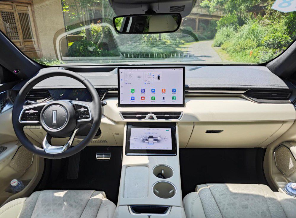 20fԪ(j)SUV܇Ǹҵ򱬿