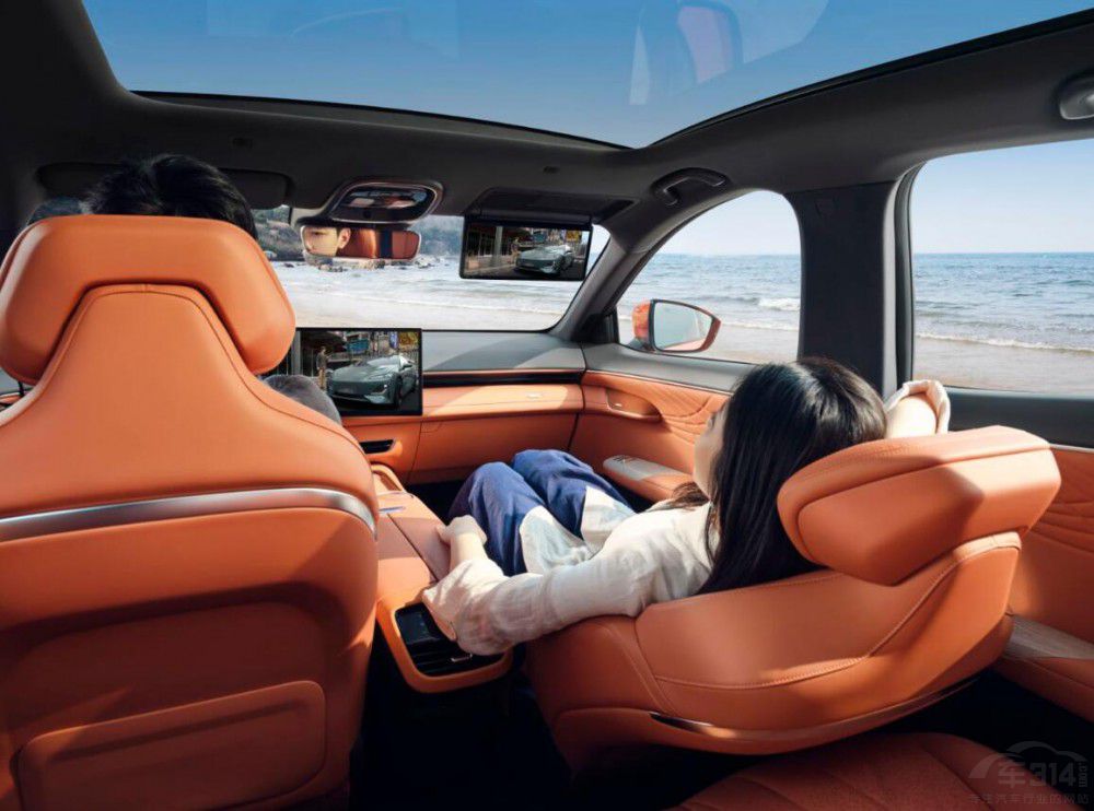 20fԪ(j)SUV܇Ǹҵ򱬿