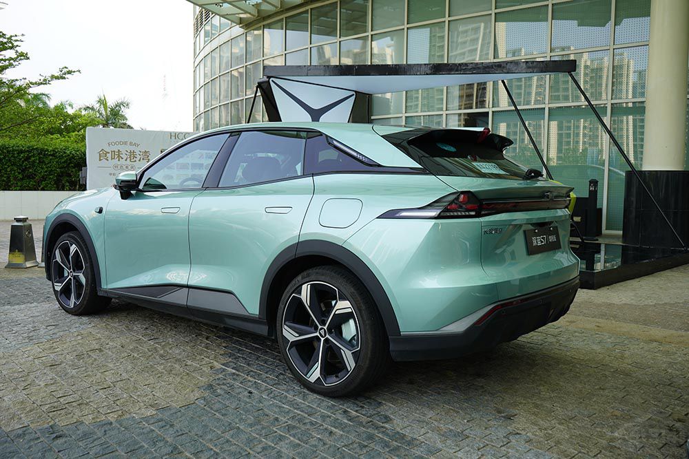 深藍(lán)S7打造新能源2.0時(shí)代標(biāo)桿 折服消費(fèi)者 深藍(lán)S7打造新能源2.0時(shí)代標(biāo)桿 折服消費(fèi)者