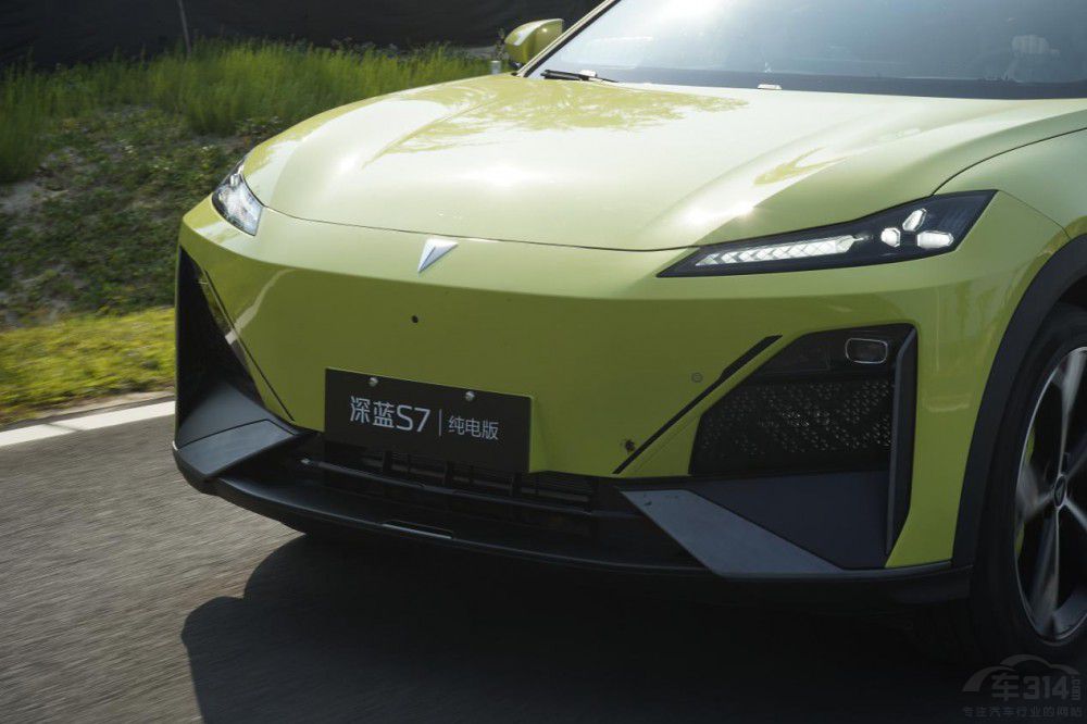 深藍(lán)S7以高價值產(chǎn)品力收獲消費(fèi)者的青睞 深藍(lán)S7以高價值產(chǎn)品力收獲消費(fèi)者的青睞