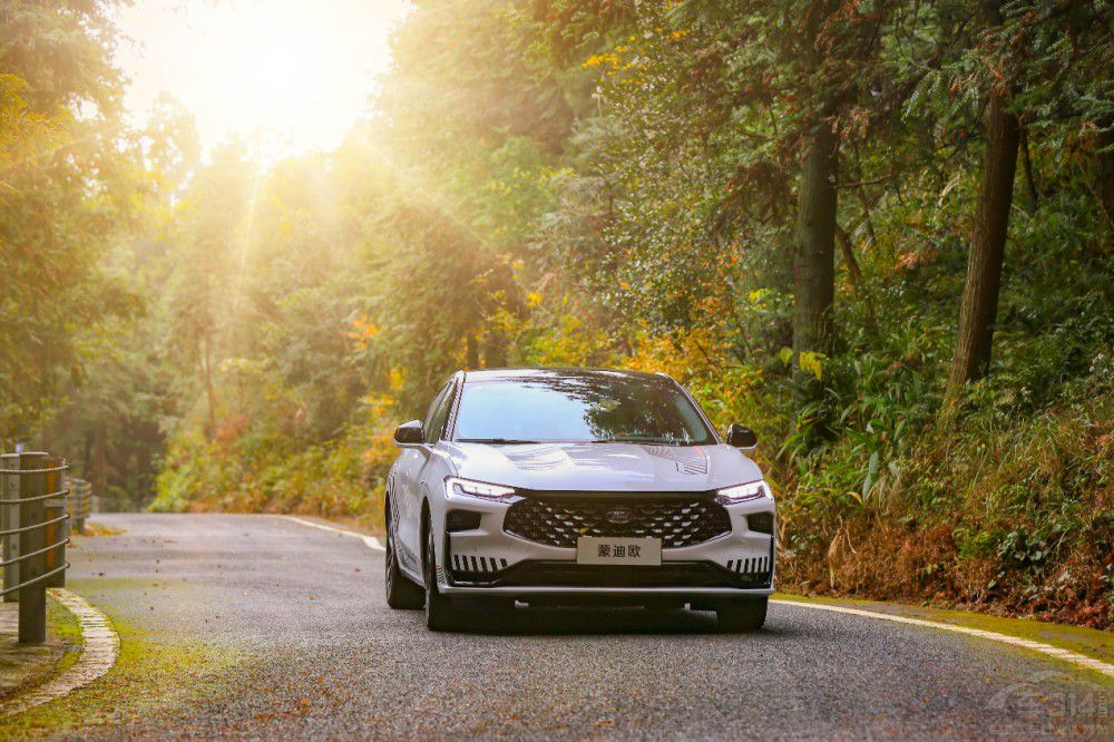 新蒙迪歐和本田雅閣合資B級(jí)車的標(biāo)桿之爭(zhēng) 新蒙迪歐和本田雅閣合資B級(jí)車的標(biāo)桿之爭(zhēng)