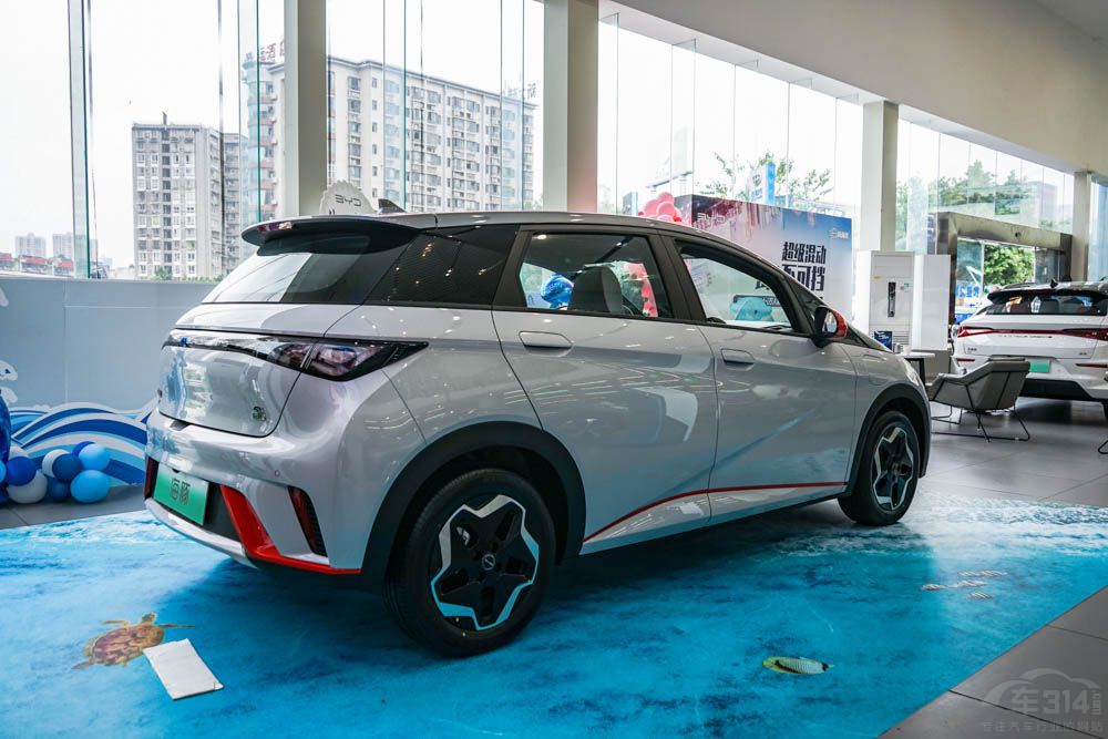 看了比亞迪海豚 再看飛度 真實差距有多大 看了比亞迪海豚 再看飛度 真實差距有多大