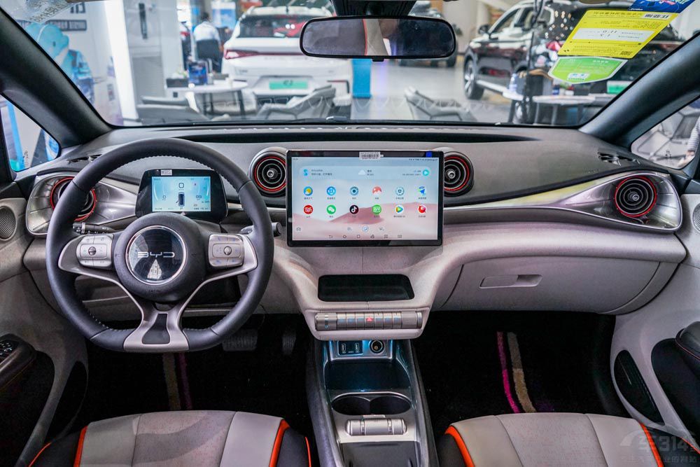 看了比亞迪海豚 再看飛度 真實差距有多大 看了比亞迪海豚 再看飛度 真實差距有多大