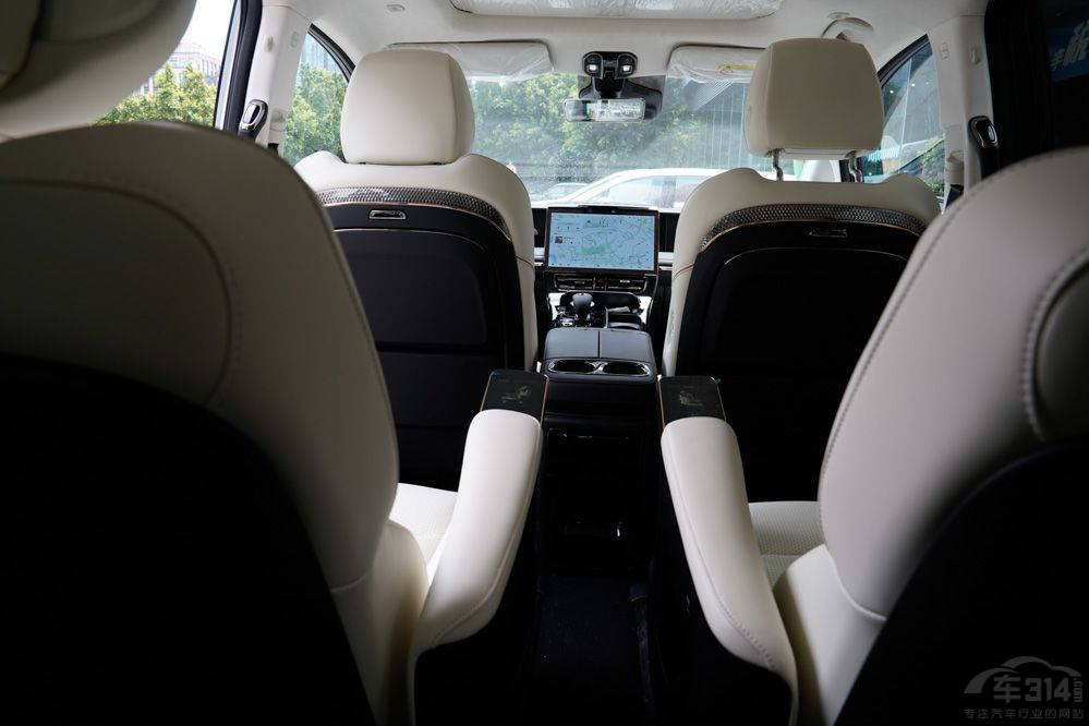 傳祺E9與騰勢(shì)D9 誰(shuí)是最佳國(guó)產(chǎn)中大型MPV 傳祺E9與騰勢(shì)D9 誰(shuí)是最佳國(guó)產(chǎn)中大型MPV