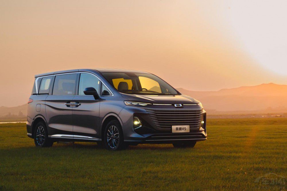 和別克GL8扳手腕 奔騰M9比想象中更舒服 和別克GL8扳手腕 奔騰M9比想象中更舒服