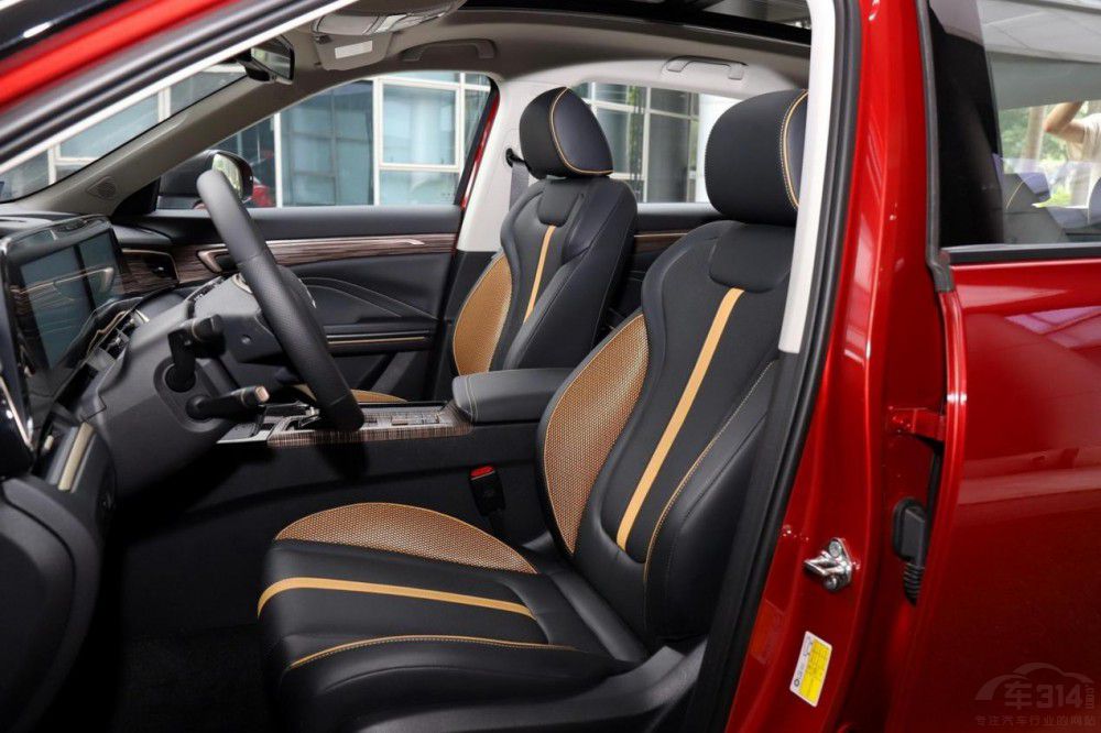 家庭用車(chē)的首要之選 奔騰T55的實(shí)力解析 家庭用車(chē)的首要之選 奔騰T55的實(shí)力解析