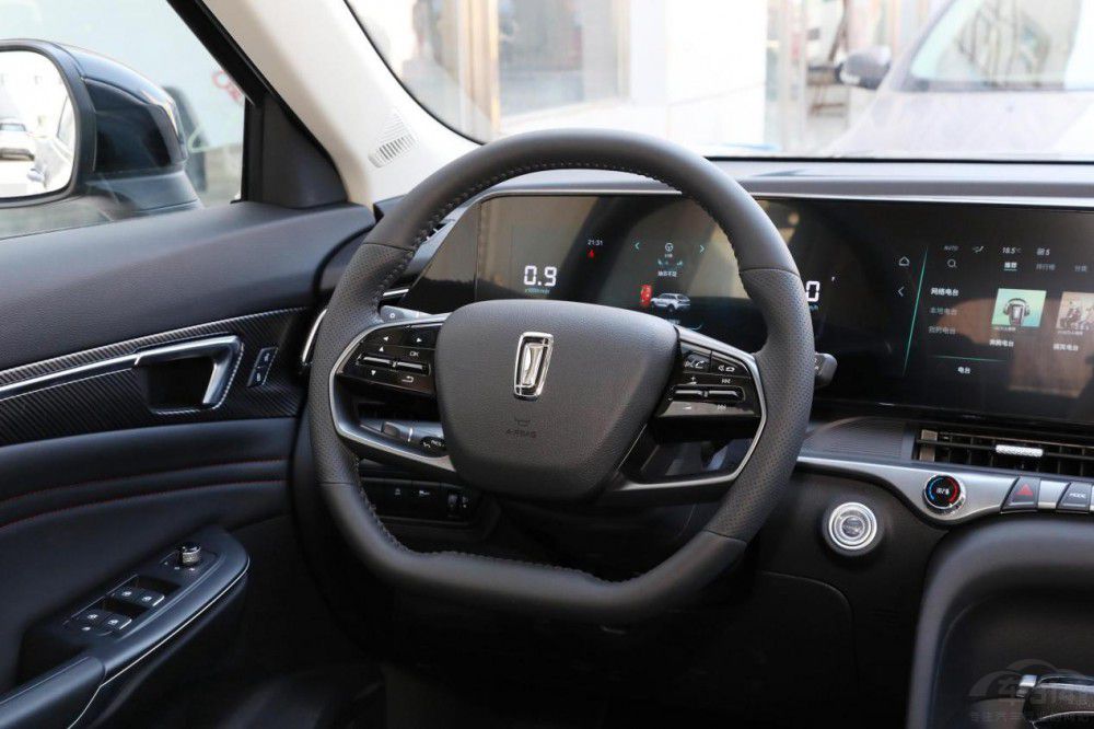 家庭用車(chē)的首要之選 奔騰T55的實(shí)力解析 家庭用車(chē)的首要之選 奔騰T55的實(shí)力解析