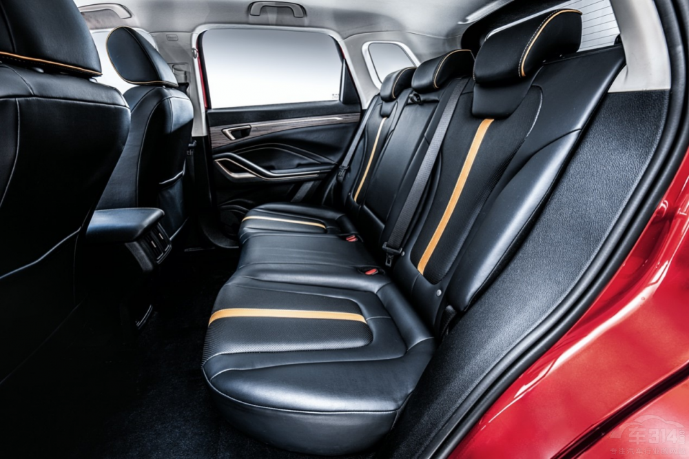 家庭用車(chē)的首要之選 奔騰T55的實(shí)力解析 家庭用車(chē)的首要之選 奔騰T55的實(shí)力解析