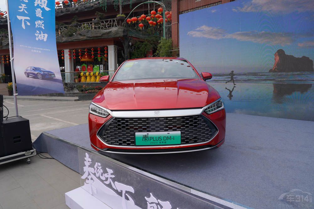 比亞迪秦PLUS領(lǐng)銜 市面上這些轎車賣爆了 比亞迪秦PLUS領(lǐng)銜 市面上這些轎車賣爆了