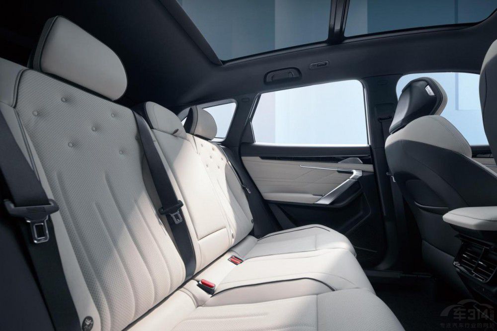 閉著眼睛買不會錯 解析“新三好SUV”博越L 閉著眼睛買不會錯 解析“新三好SUV”博越L