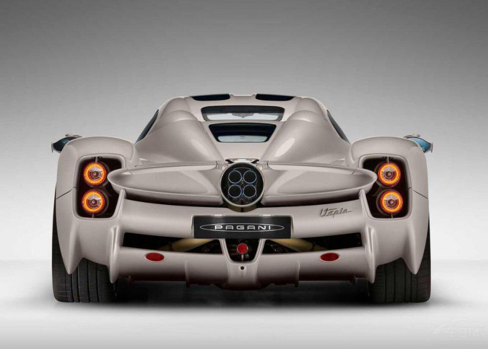 時(shí)尚是個(gè)輪回 帕加尼Utopia重現(xiàn)經(jīng)典設(shè)計(jì) 時(shí)尚是個(gè)輪回 帕加尼Utopia重現(xiàn)經(jīng)典設(shè)計(jì)