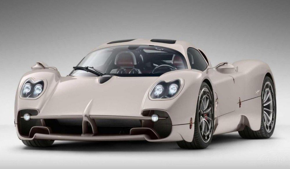 時(shí)尚是個(gè)輪回 帕加尼Utopia重現(xiàn)經(jīng)典設(shè)計(jì) 時(shí)尚是個(gè)輪回 帕加尼Utopia重現(xiàn)經(jīng)典設(shè)計(jì)