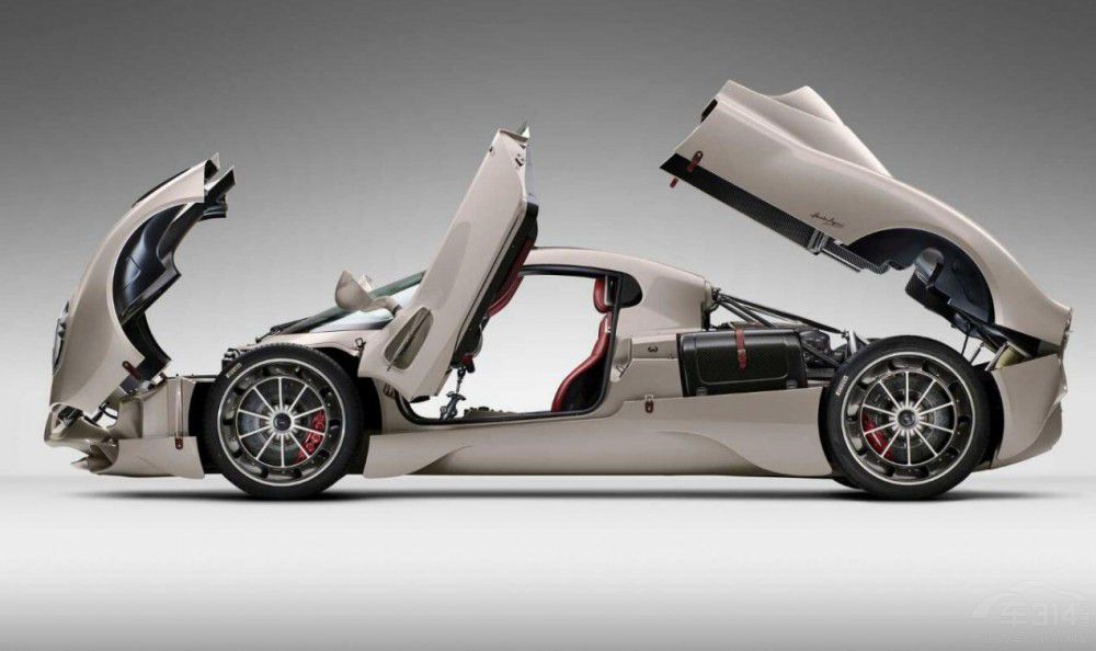 時(shí)尚是個(gè)輪回 帕加尼Utopia重現(xiàn)經(jīng)典設(shè)計(jì) 時(shí)尚是個(gè)輪回 帕加尼Utopia重現(xiàn)經(jīng)典設(shè)計(jì)