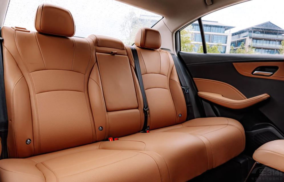 5.99萬起的家庭首選家轎 你一定不要錯過 5.99萬起的家庭首選家轎 你一定不要錯過