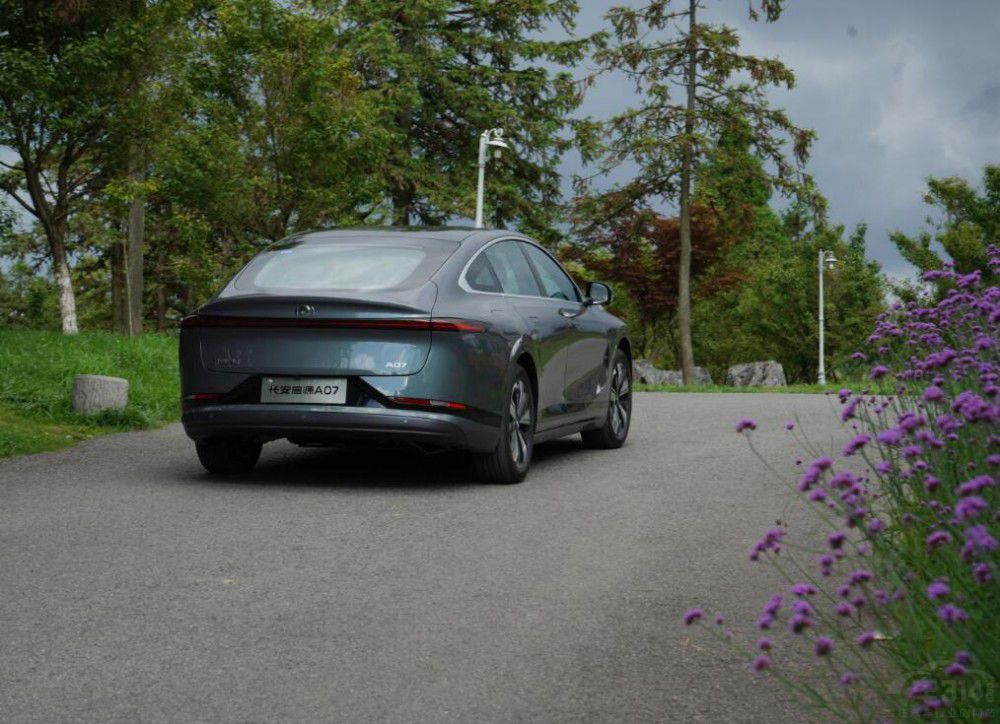 8月新能源復(fù)盤:大廠換賽道 開始卷轎車了 8月新能源復(fù)盤:大廠換賽道 開始卷轎車了