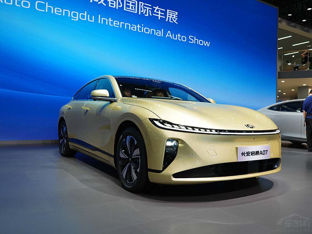 成都車展的熱門車型盤點 炫技的智己LS6 成都車展的熱門車型盤點 炫技的智己LS6