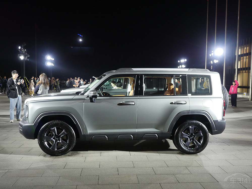 10-20f(j)SUVôx@܇ֵÿ]