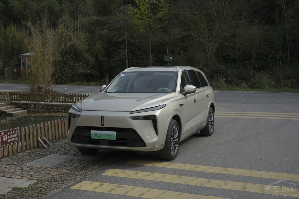 理想L8 問(wèn)界M7和魏牌藍(lán)山哪款你更喜歡? 理想L8 問(wèn)界M7和魏牌藍(lán)山哪款你更喜歡?