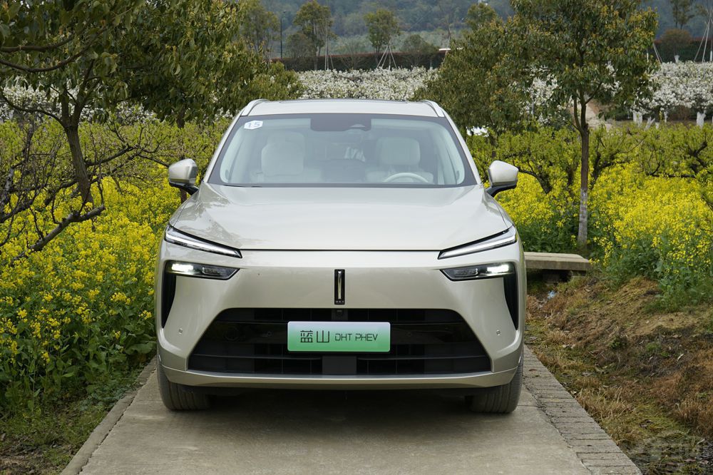 理想L8 問(wèn)界M7和魏牌藍(lán)山哪款你更喜歡? 理想L8 問(wèn)界M7和魏牌藍(lán)山哪款你更喜歡?