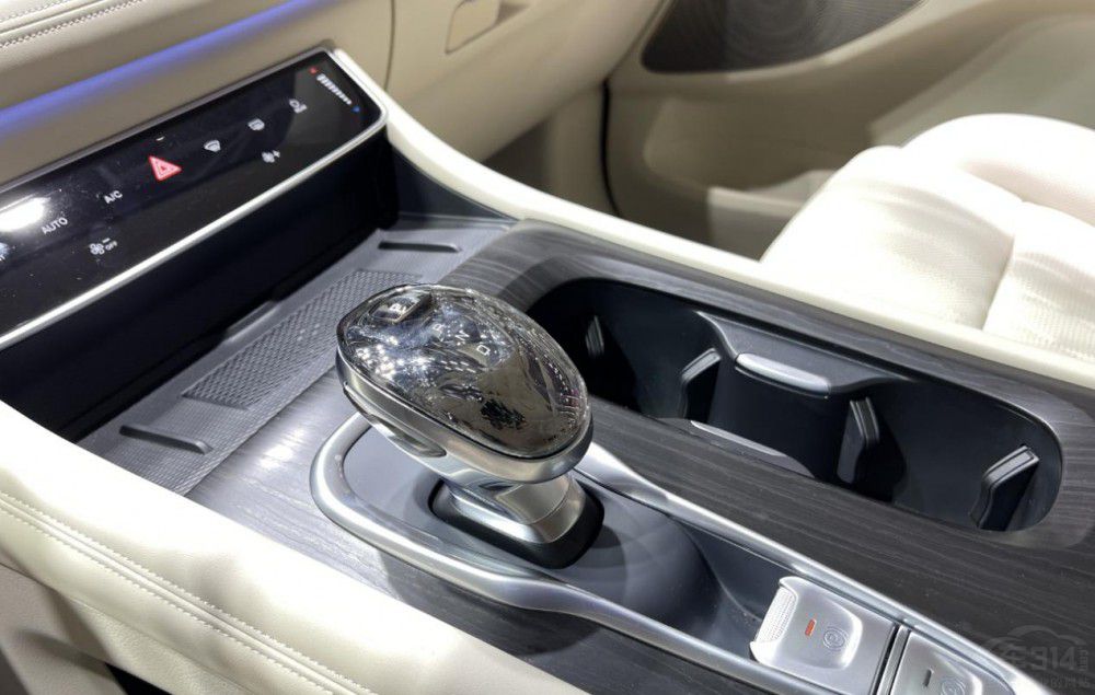 2024款新嵐圖夢(mèng)想家堪稱“夢(mèng)想的移動(dòng)城堡” 2024款新嵐圖夢(mèng)想家堪稱“夢(mèng)想的移動(dòng)城堡”