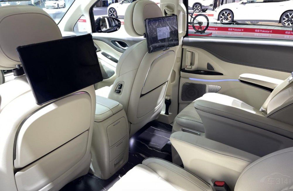 2024款新嵐圖夢(mèng)想家堪稱“夢(mèng)想的移動(dòng)城堡” 2024款新嵐圖夢(mèng)想家堪稱“夢(mèng)想的移動(dòng)城堡”