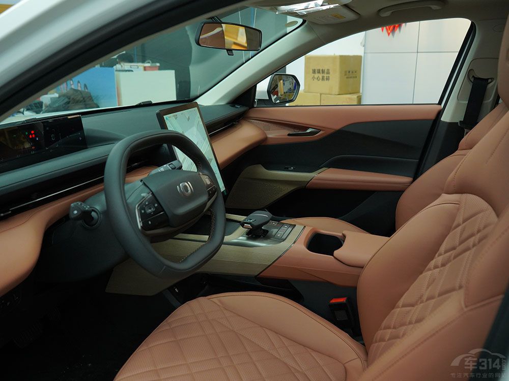 年底給大家推薦最值得入手的10萬元轎車 年底給大家推薦最值得入手的10萬元轎車