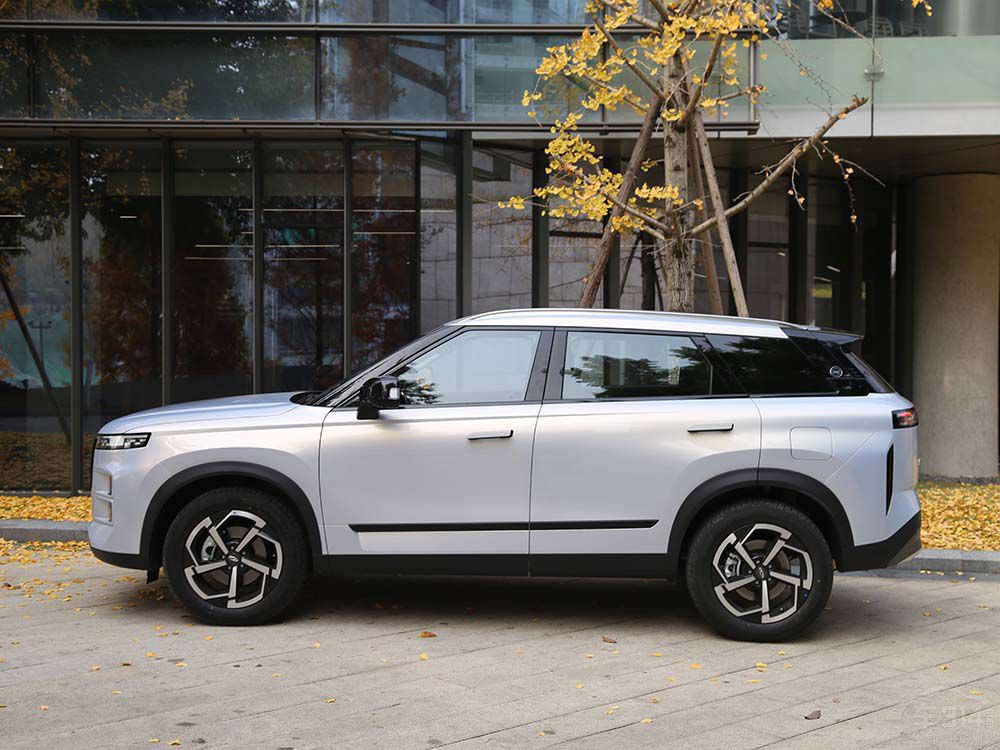 ԃrȇa(chn)SUV̽06аu