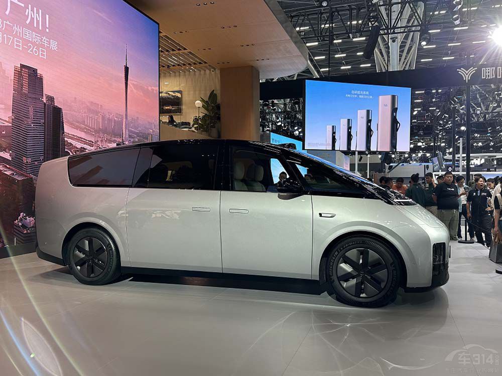 MEGAI(lng)Pc3MPV܇