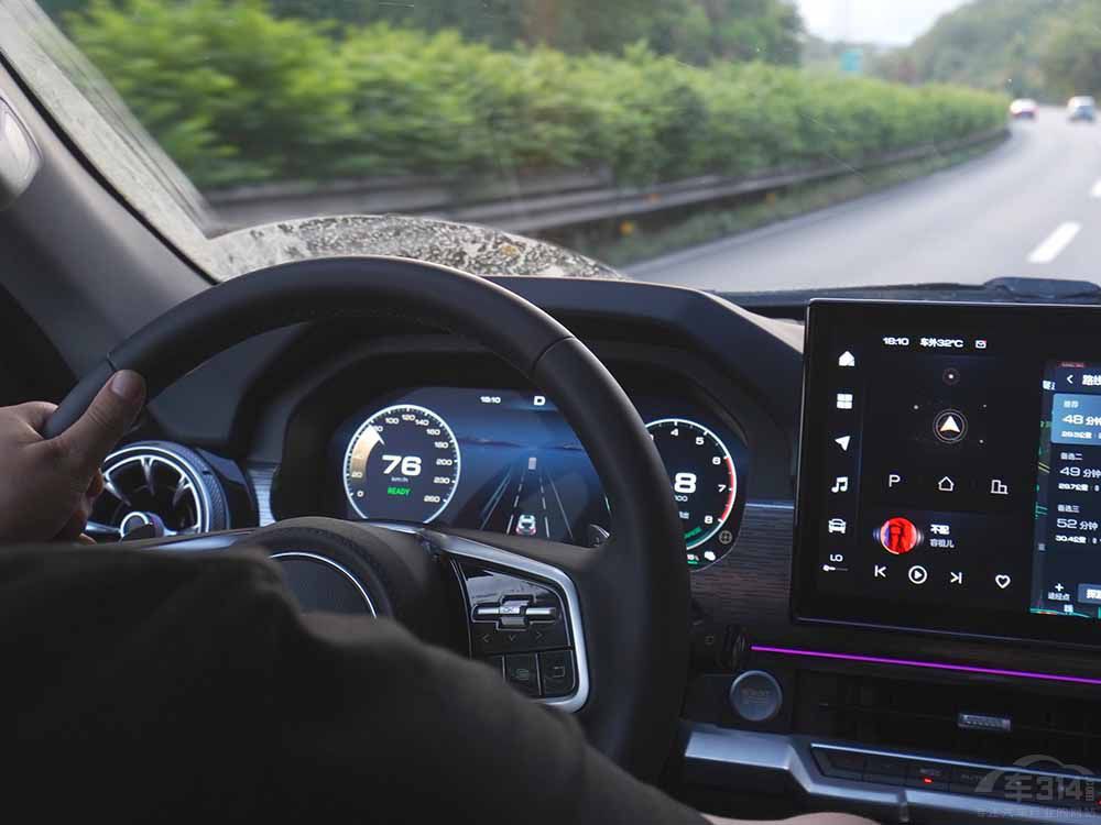 ӲSUV̹400 Hi4-T(du)ȷ̱5