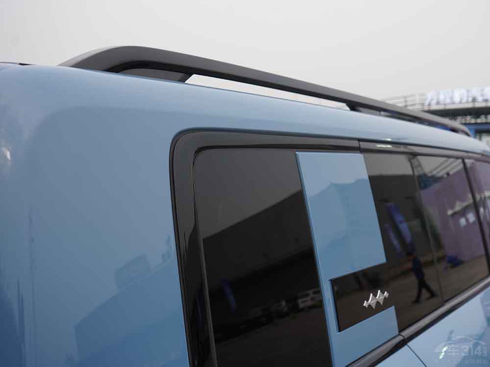 ӲSUV̹400 Hi4-T(du)ȷ̱5