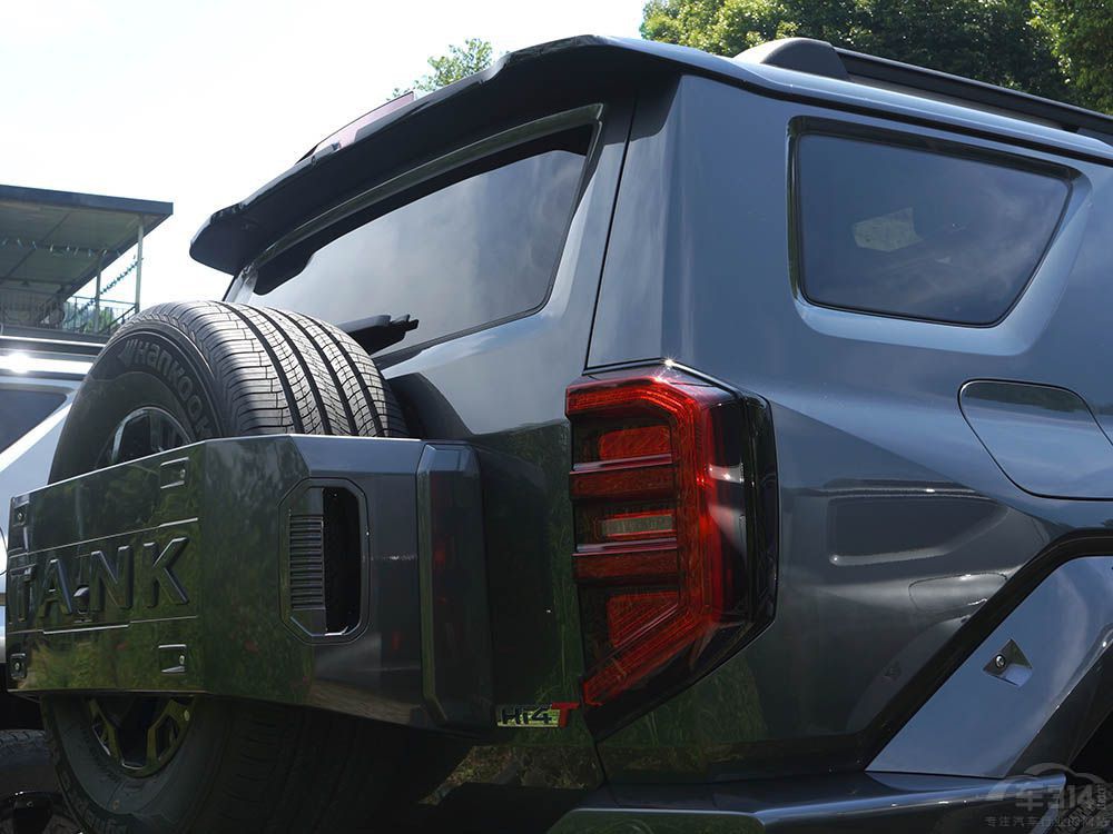 ӲSUV̹400 Hi4-T(du)ȷ̱5