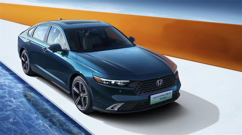 比亞迪漢DM-i榮耀版對(duì)比本田雅閣e:PHEV 比亞迪漢DM-i榮耀版對(duì)比本田雅閣e:PHEV