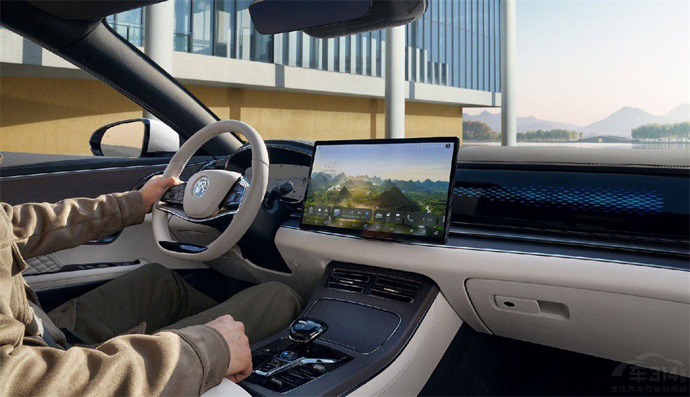 比亞迪漢DM-i榮耀版對(duì)比本田雅閣e:PHEV 比亞迪漢DM-i榮耀版對(duì)比本田雅閣e:PHEV