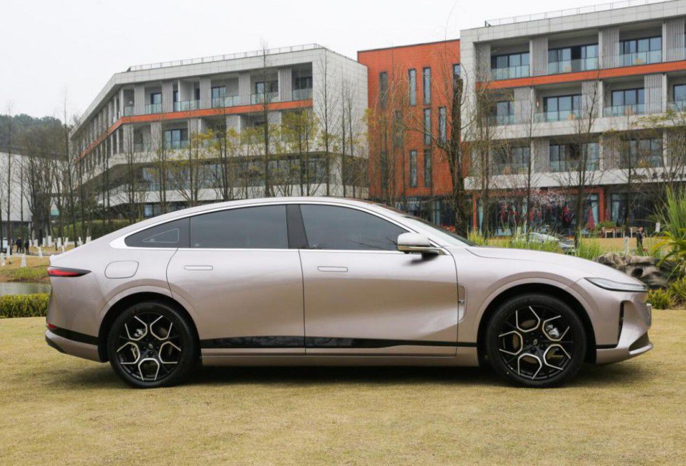 還惦記凱美瑞帕薩特呢 這些純電轎跑更香 還惦記凱美瑞帕薩特呢 這些純電轎跑更香