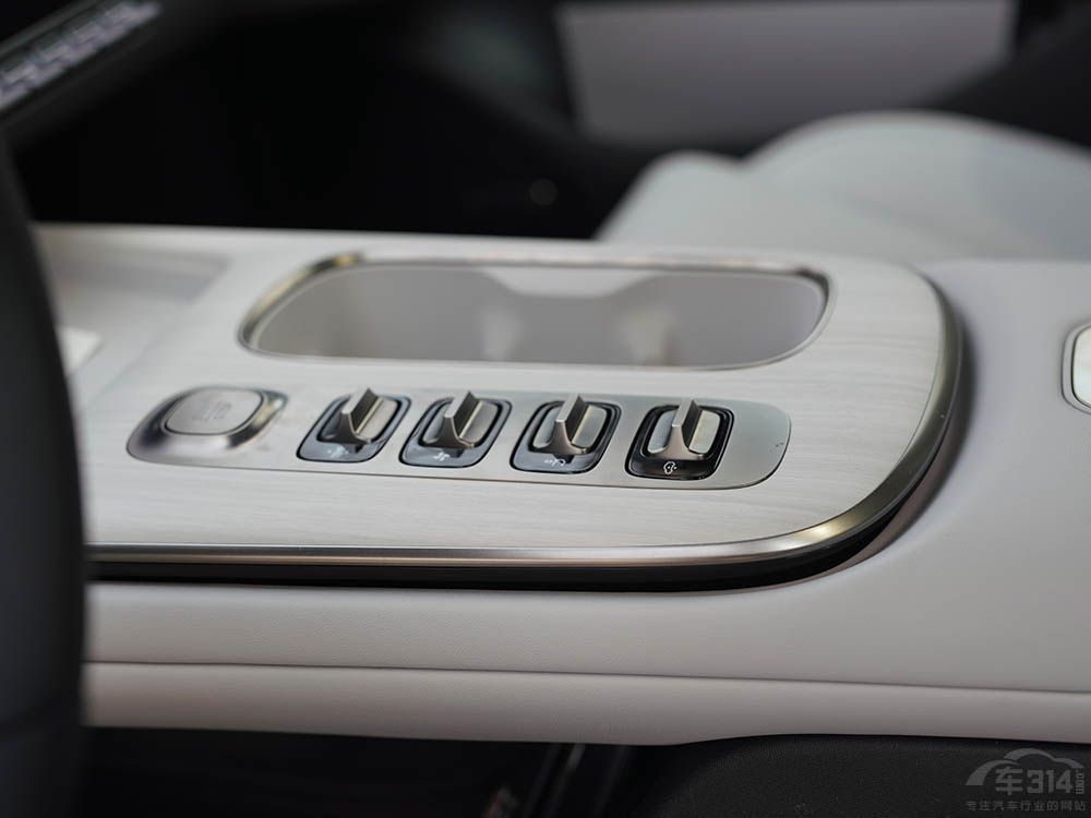 СSU7(du)治O007ξ