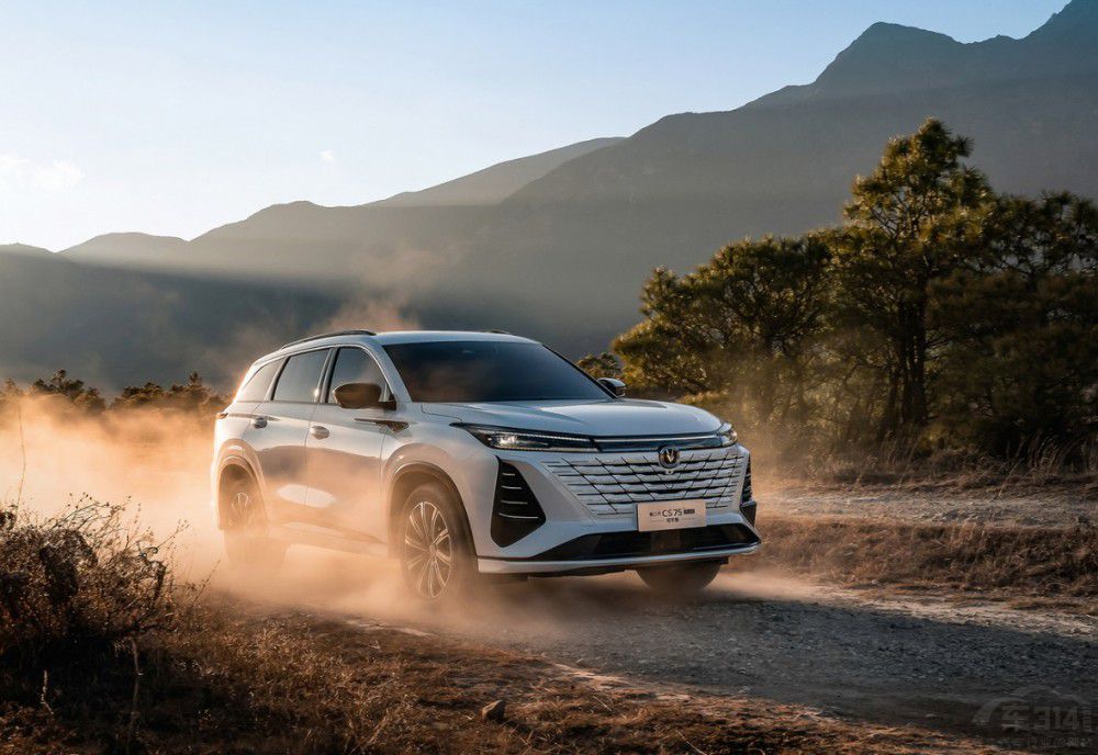 第三代CS75PLUS 冠軍版讓星越L壓力倍增 第三代CS75PLUS 冠軍版讓星越L壓力倍增